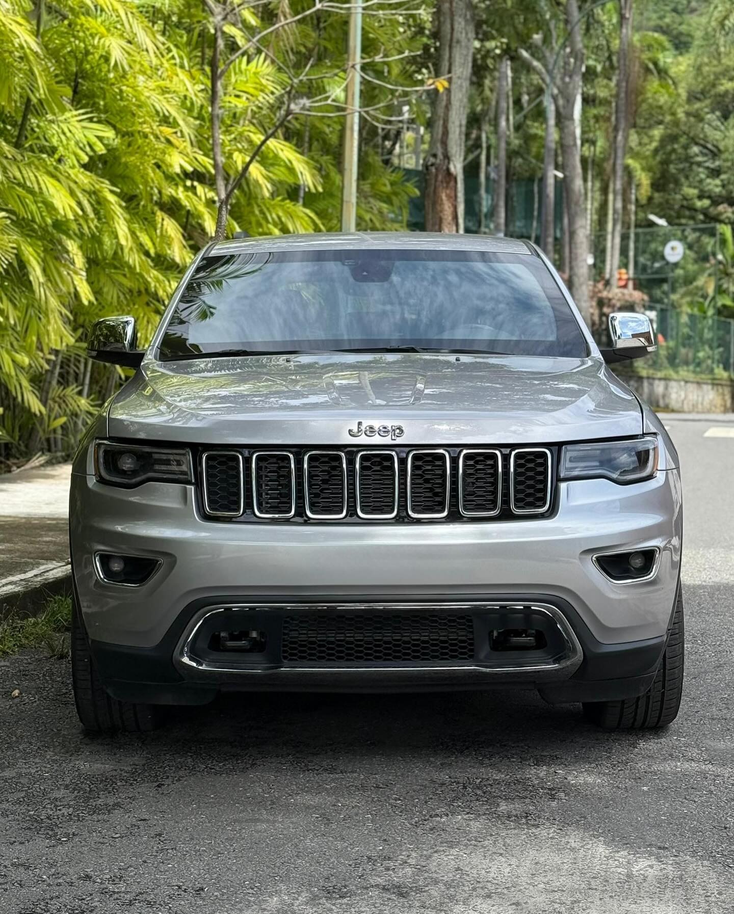Jeep Grand Cherokee 2017 Plateado Caracas