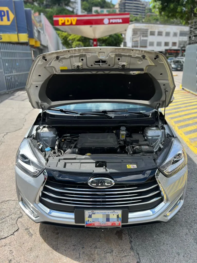 Jac Arena 2025 suv plateada10
