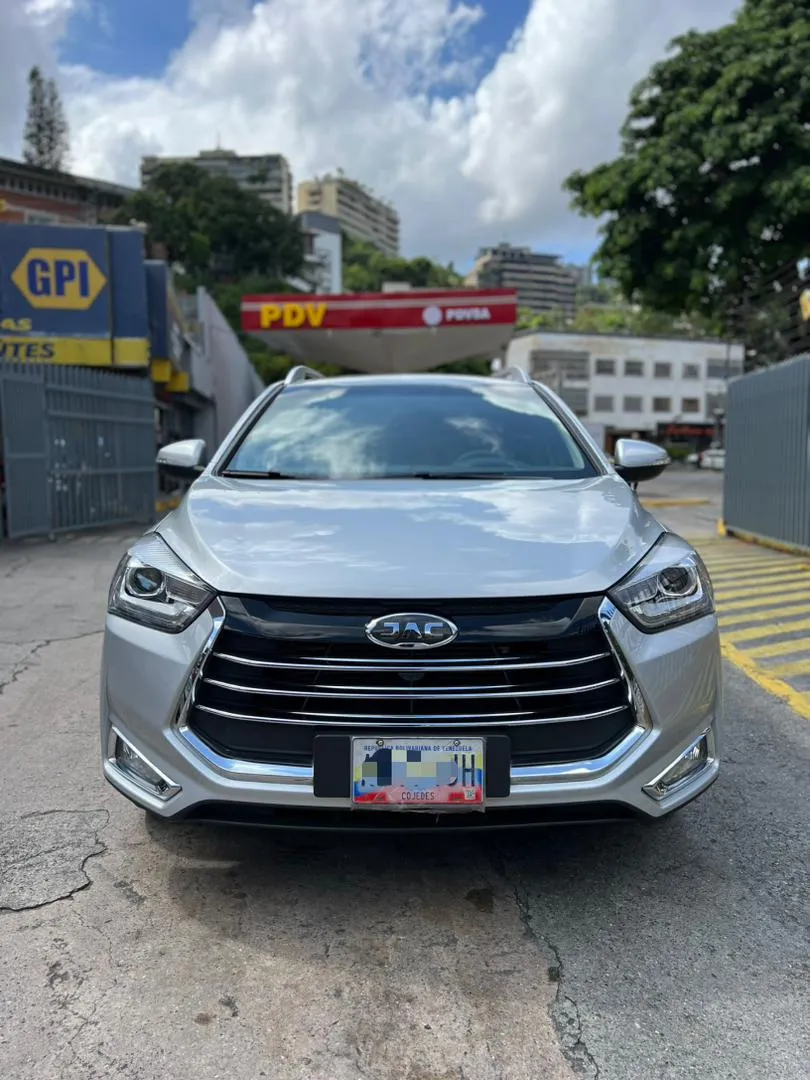 JAC Arena 2025 Plateado Caracas