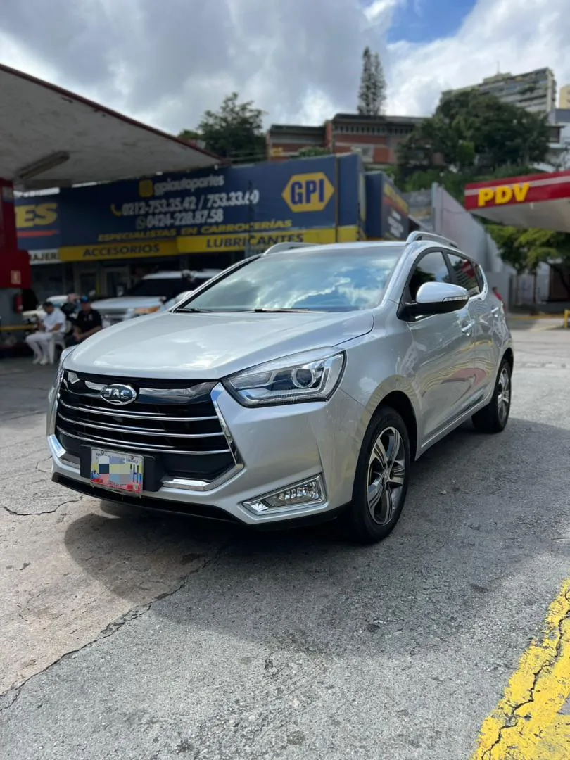 JAC Arena 2025 Plateado Caracas