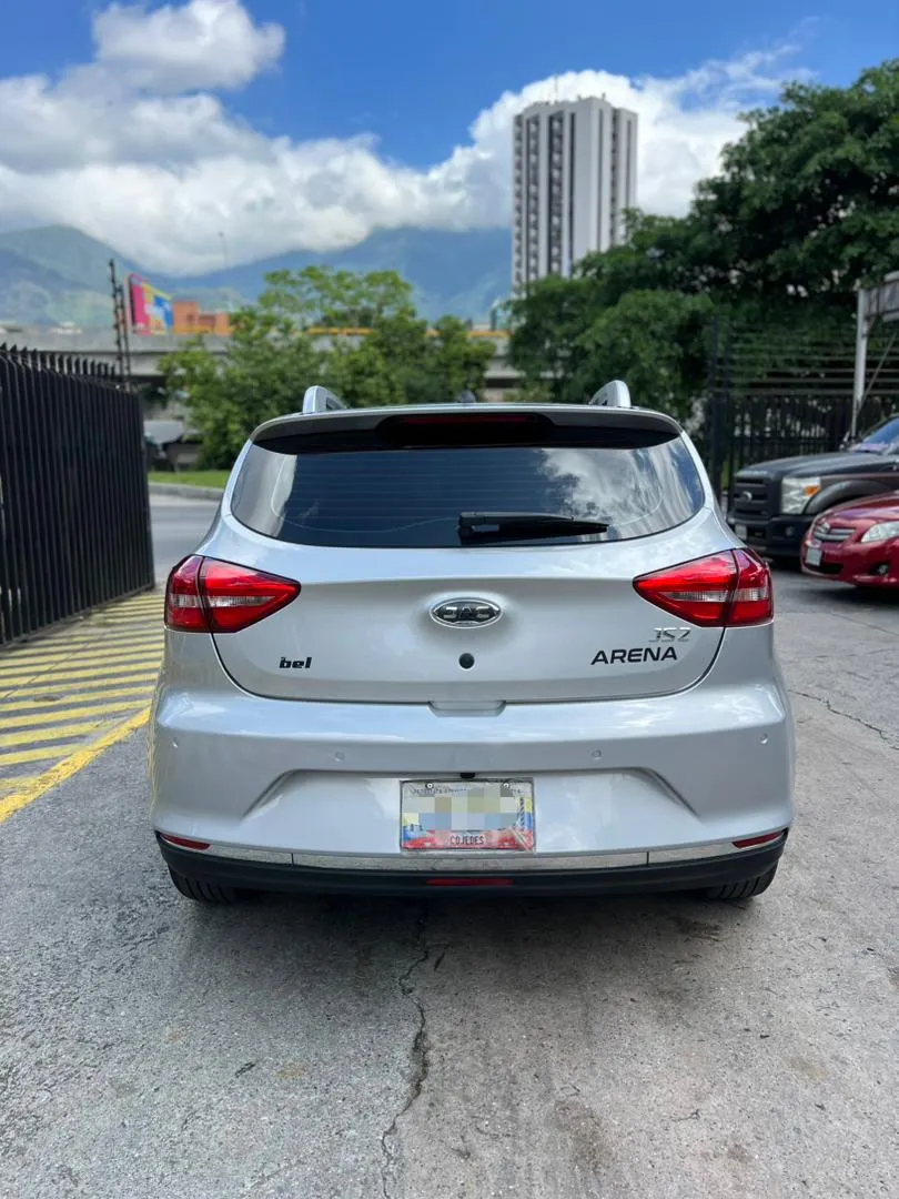 JAC Arena 2025 Plateado Caracas