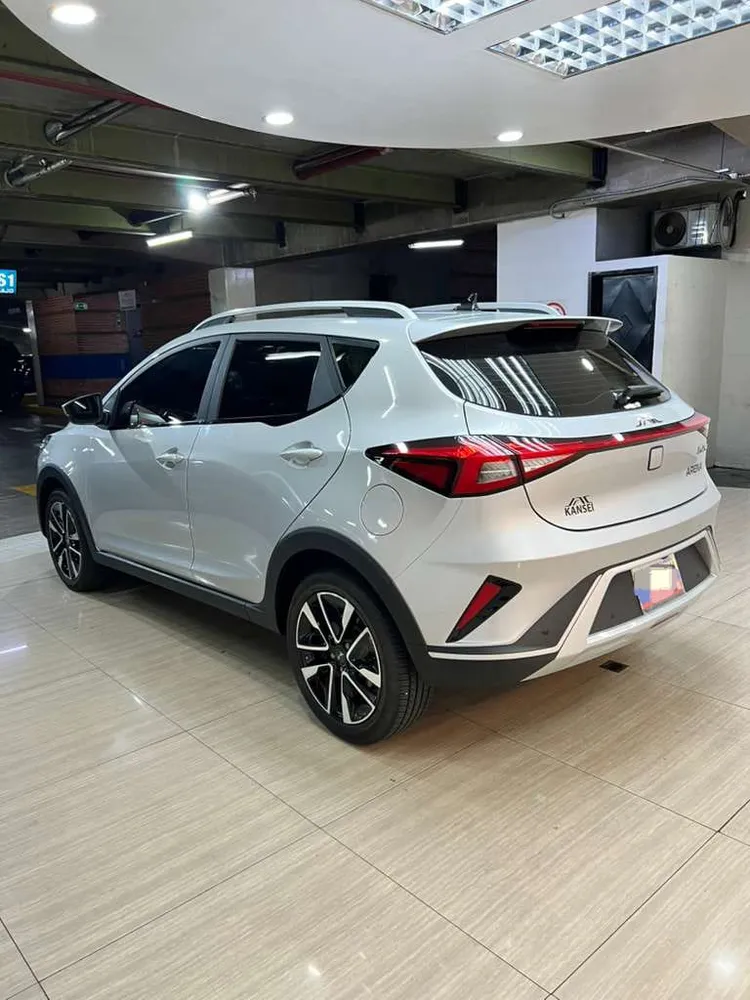 JAC Arena JS2 2025 Plateado Caracas