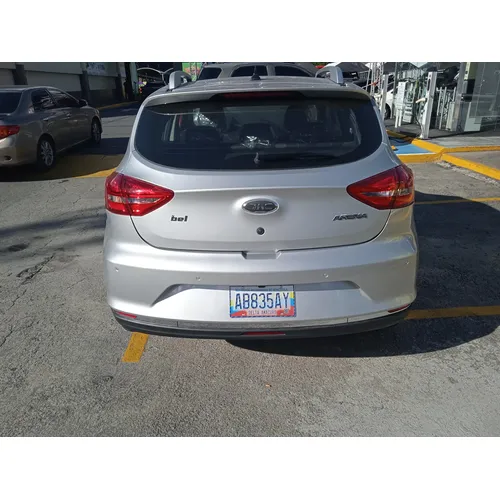 JAC JS2 2025 Plateado Caracas