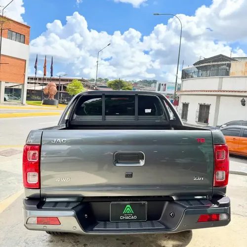 JAC T8 2026 Gris Caracas