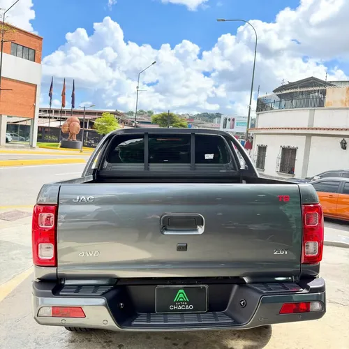 JAC T8 2026 Gris Caracas