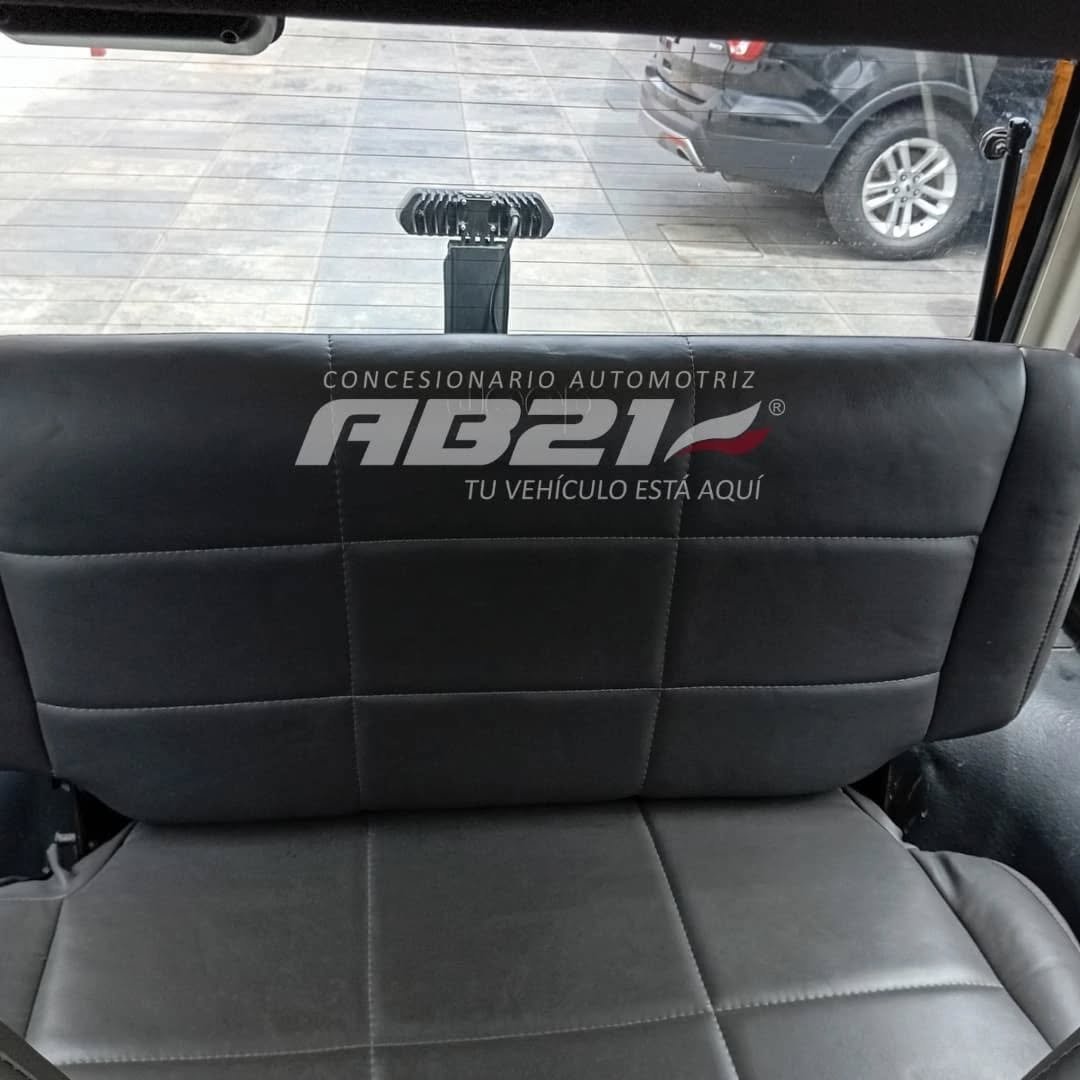 Jeep AC151lB Wrangler 2000 Verde