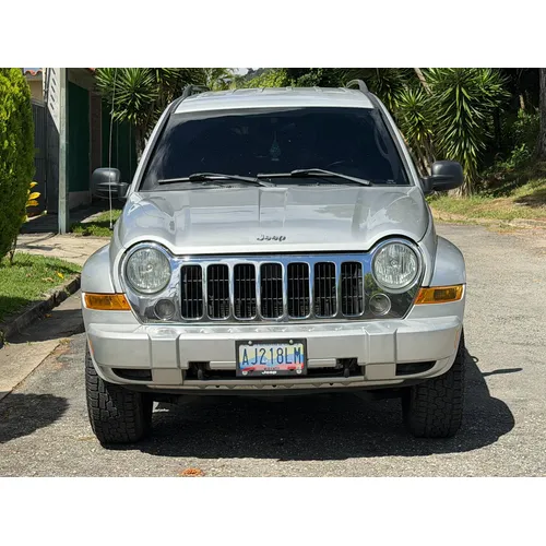 Jeep Cherokee 2007 Plateado Caracas