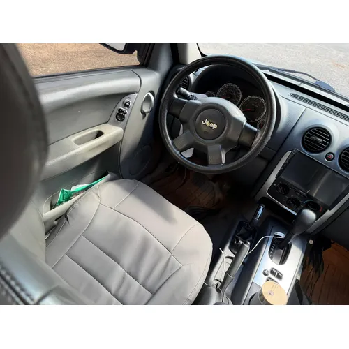 Jeep Cherokee 2007 Plateado Caracas