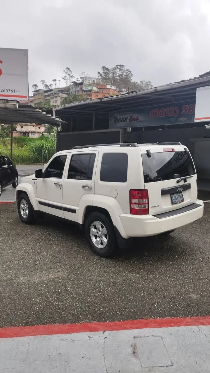 Jeep Cherokee 4x4 Automática 2011 Blanco
