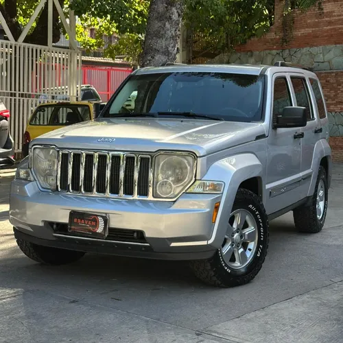 Jeep Cherokee kk 2011 Plateado Caracas