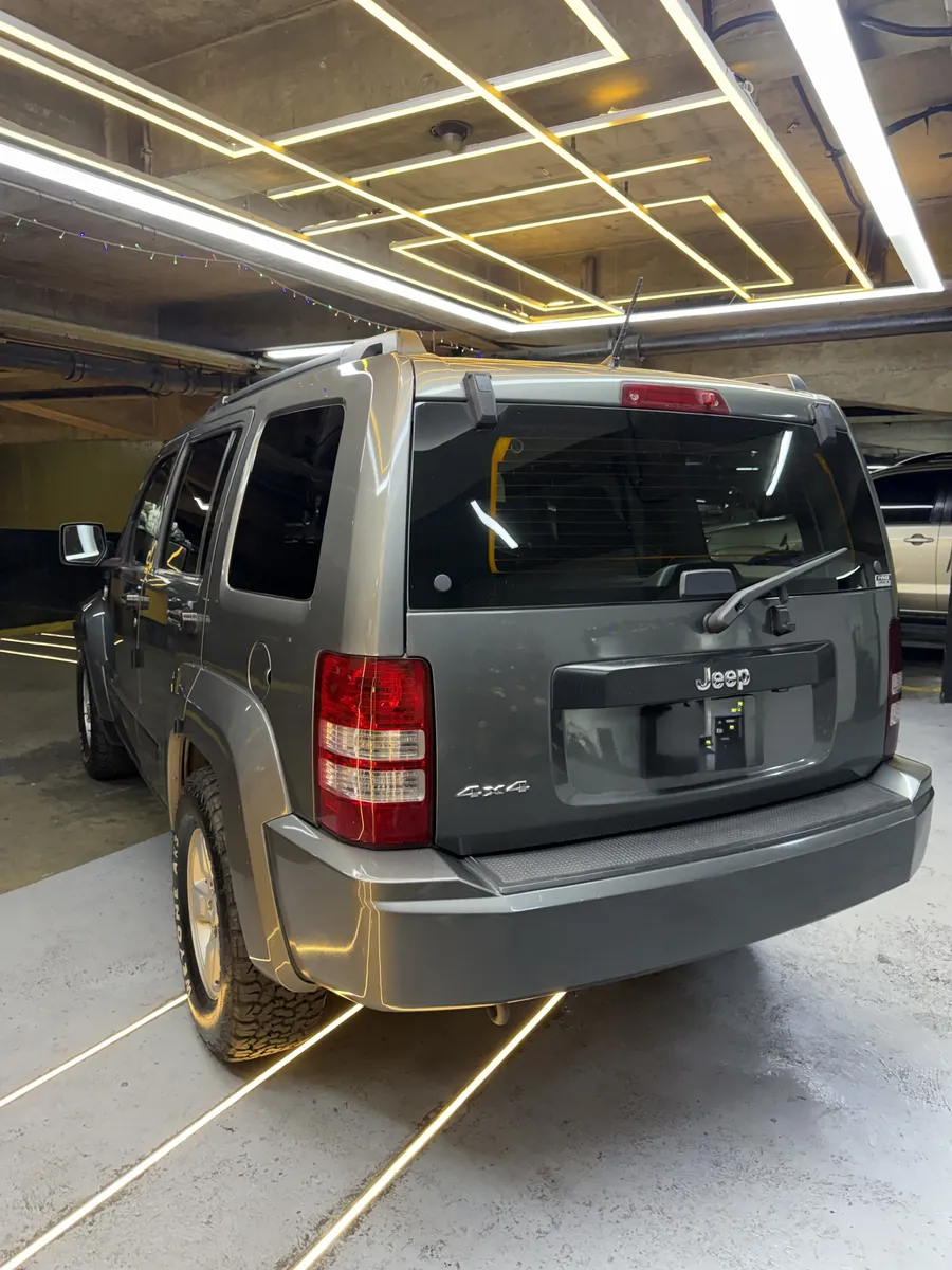 Jeep Cherokee kk 2011 Gris Caracas