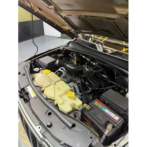 Jeep Cherokee kk 2011 Gris Caracas