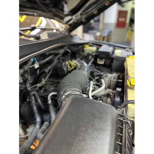 Jeep Cherokee kk 2011 Verde Caracas