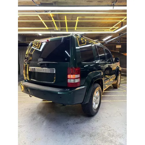 Jeep Cherokee kk 2011 Verde Caracas