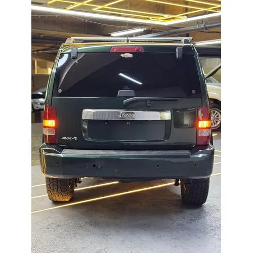 Jeep Cherokee kk 2011 Verde Caracas