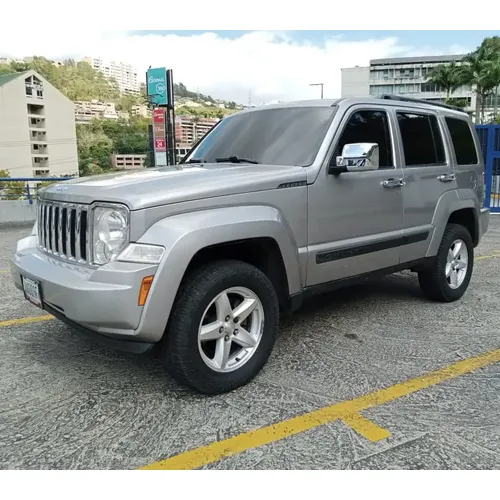 Jeep Cherokee kk 2014 Plateado Caracas