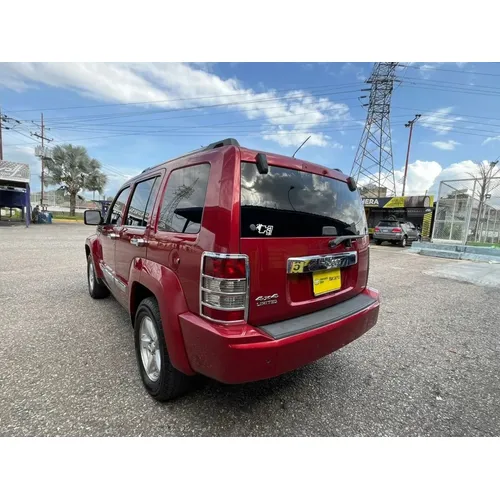 Jeep Cherokee kk 2011 Rojo Caracas