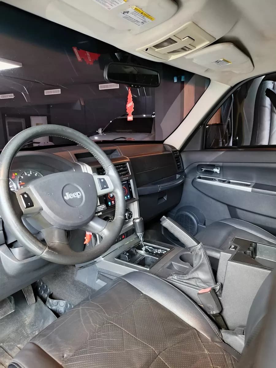 Jeep Cherokee Kk Dorado Modelo 2009