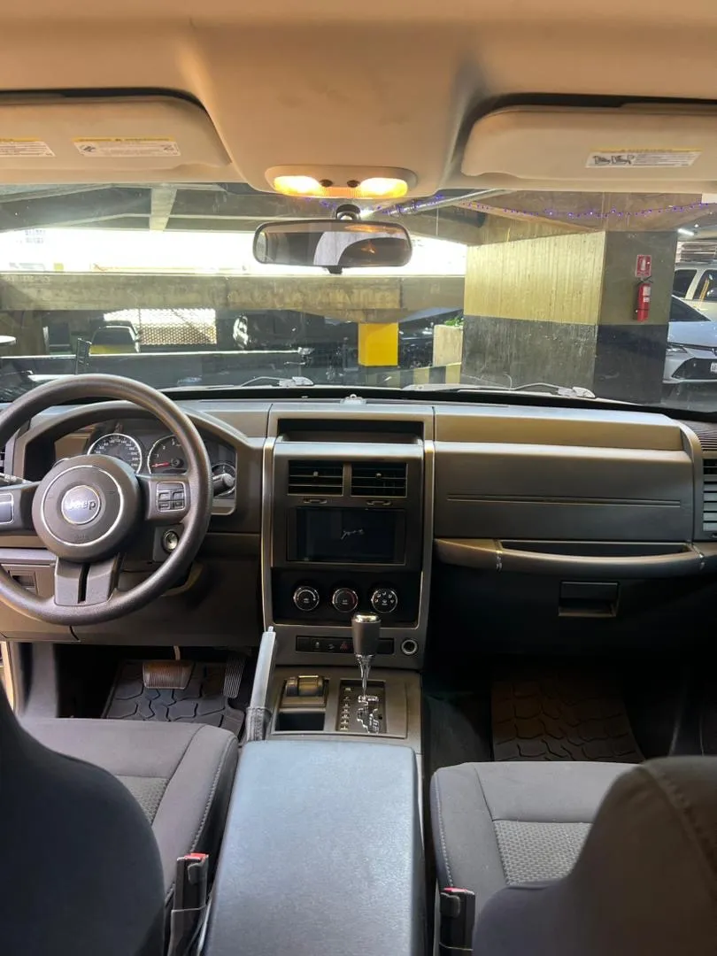 Jeep Cherokee Kk Sport 2015 4x4 dorado7
