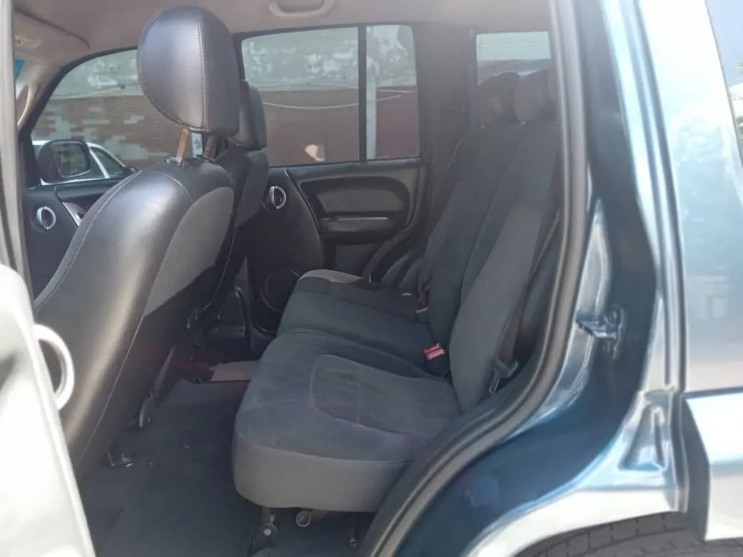 Jeep Cherokee Liberty 2005 Automática Azul