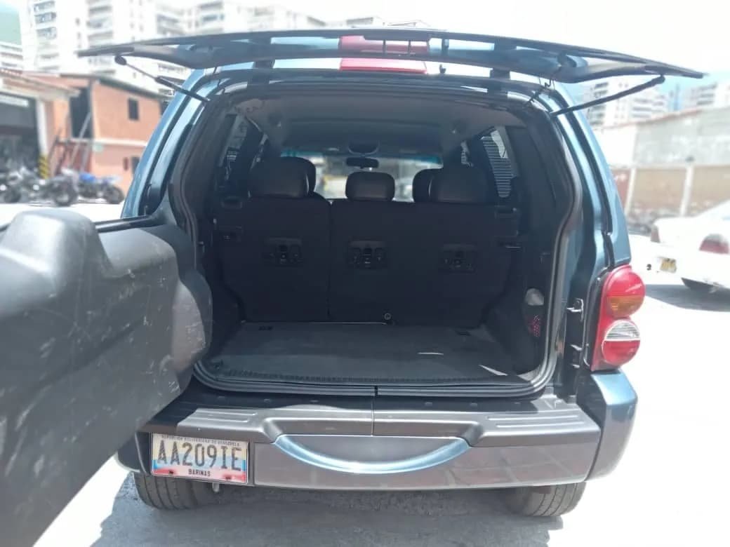 Jeep Cherokee Liberty 2005 Automática Azul