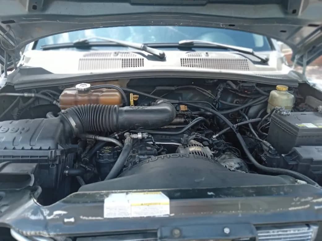 Jeep Cherokee Liberty 2005 Automática Azul