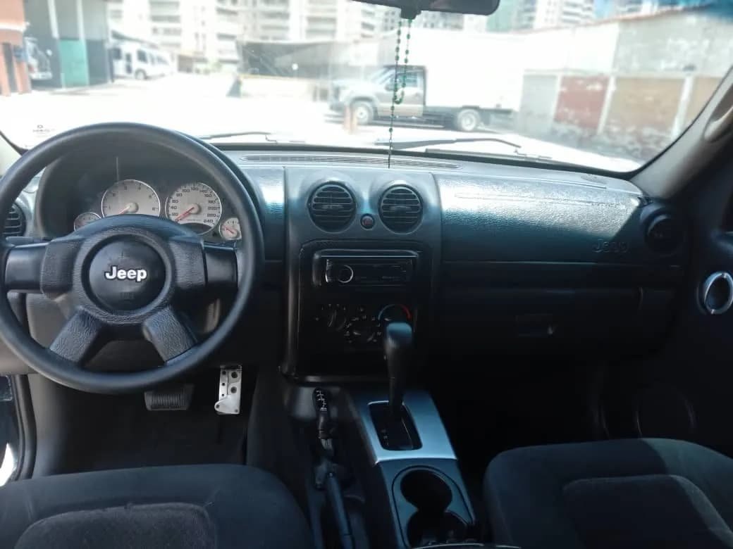 Jeep Cherokee Liberty 2005 Automática Azul