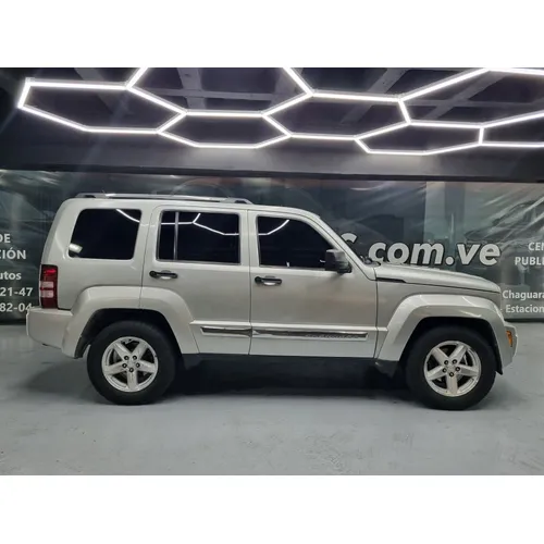Jeep Cherokee Limited KK 2011 Plateado Caracas
