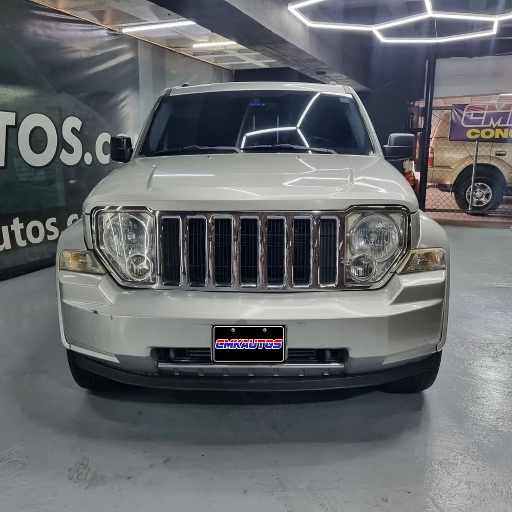 Jeep Cherokee Limited KK 2011 Plateado Caracas