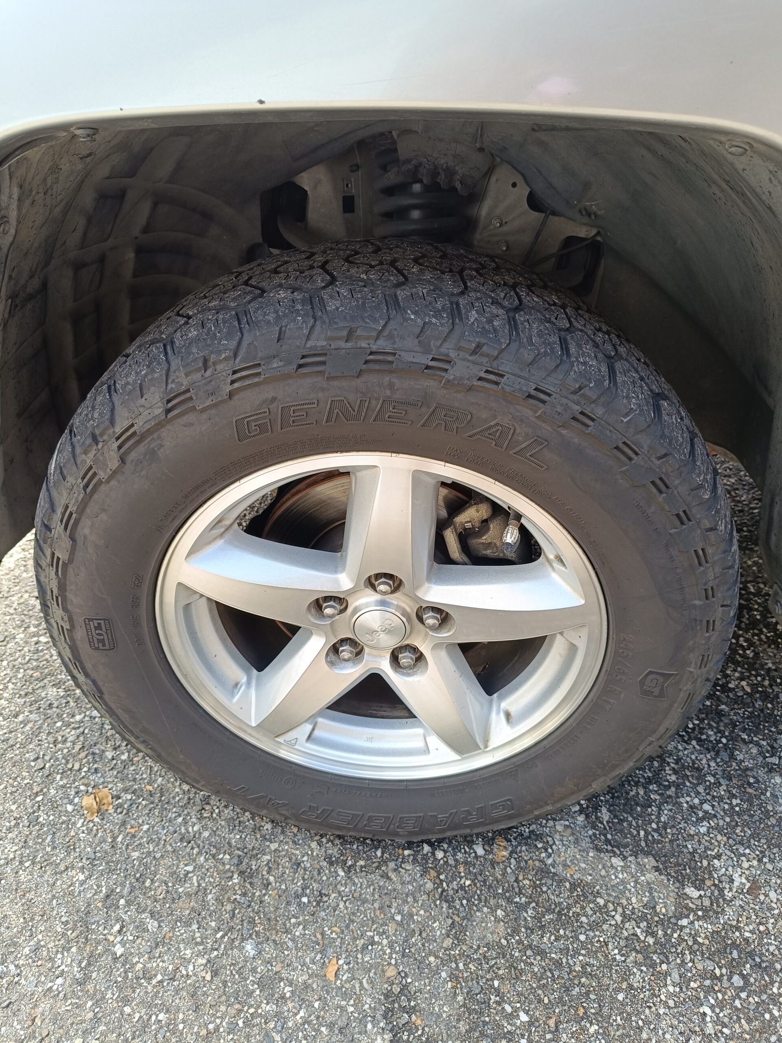 Jeep Cherokee Sport 2015 Plata