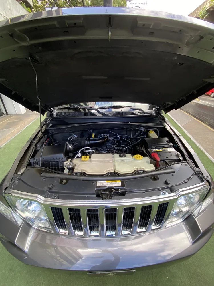 Jeep Cherokee Sport 2015 Gris Caracas