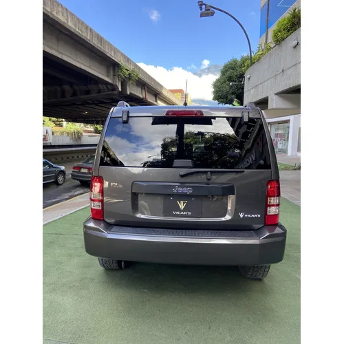 Jeep Cherokee Sport 2015 Gris Caracas