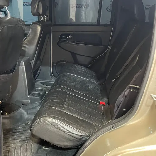 Jeep Cherokee Sport 2012 Beige Caracas