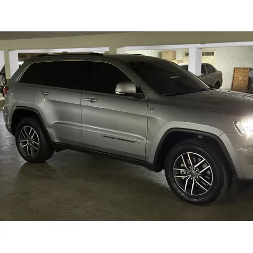 Jeep Grand Cherokee 2021 Gris Valencia