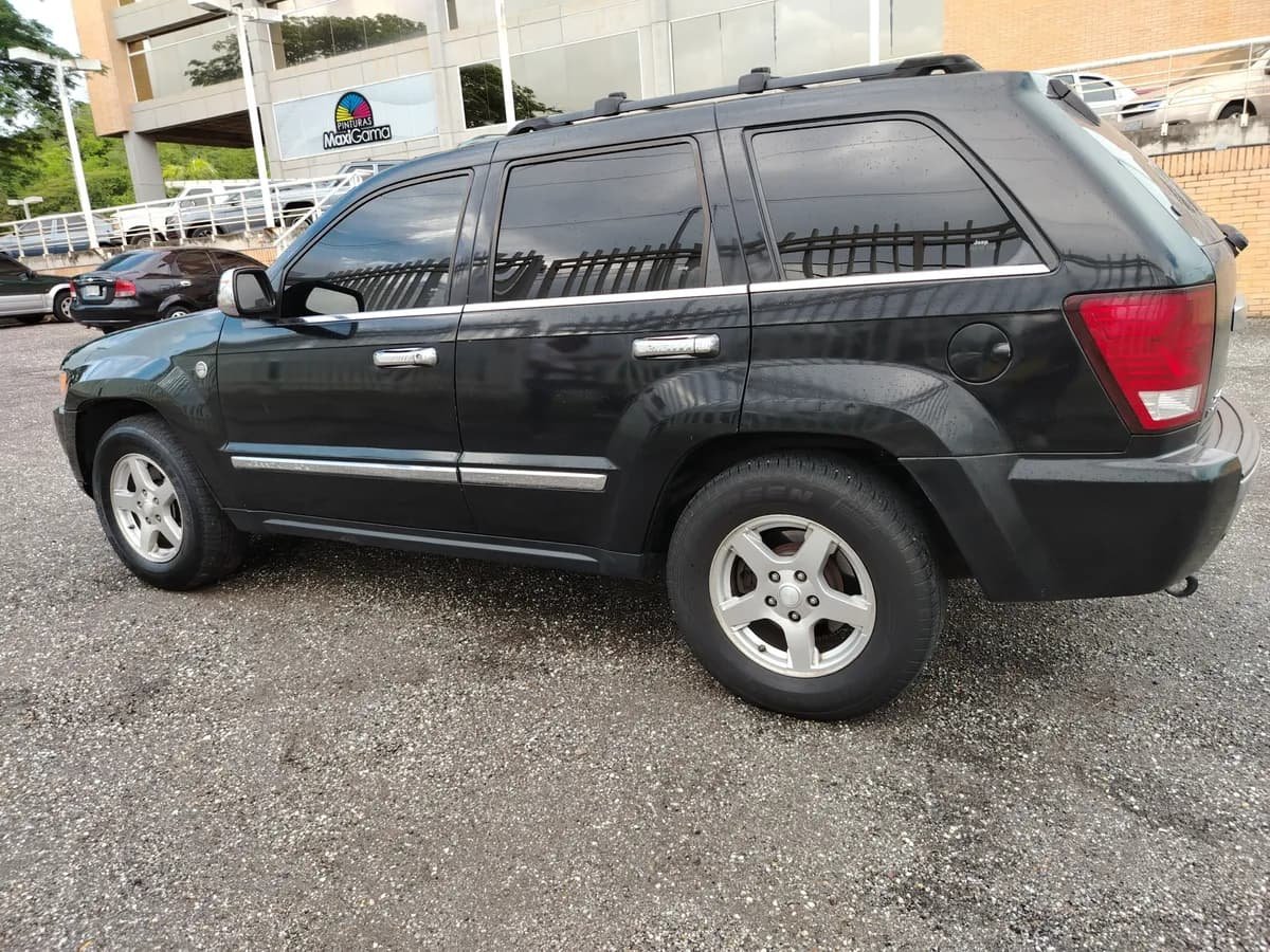 Jeep Grand Cherokee 2007 Automático negro