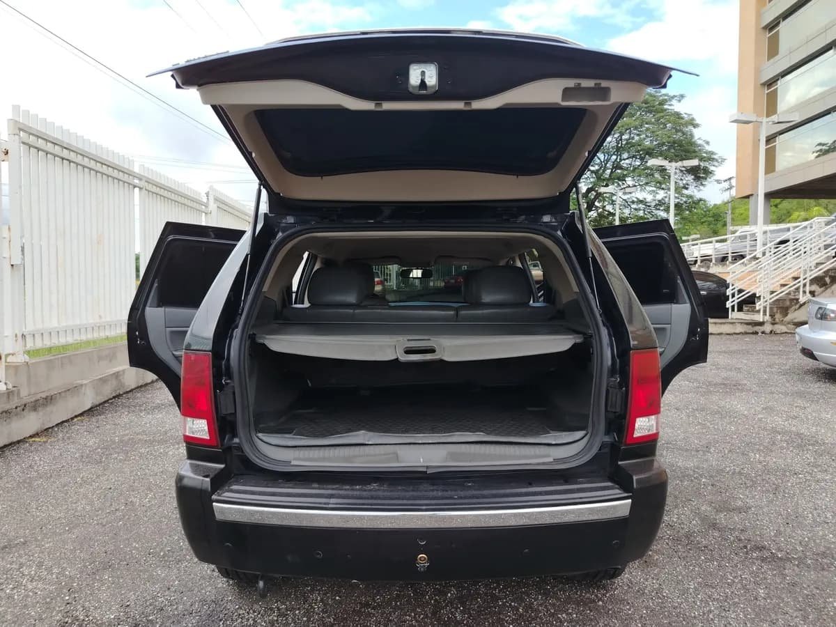Jeep Grand Cherokee 2007 Automático negro