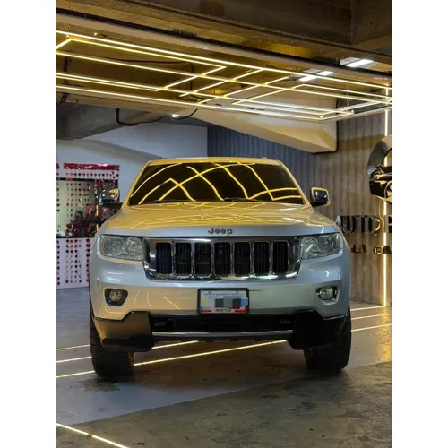 Jeep Grand Cherokee 2012 Plateado Caracas