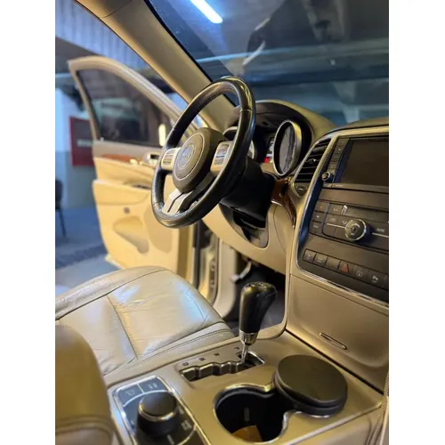 Jeep Grand Cherokee 2012 Plateado Caracas