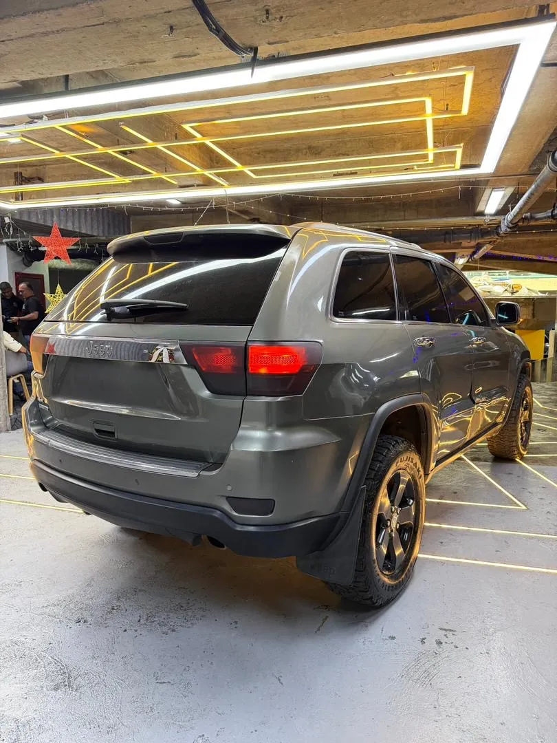 Jeep Grand Cherokee 4x Limited 2012 Gris Caracas