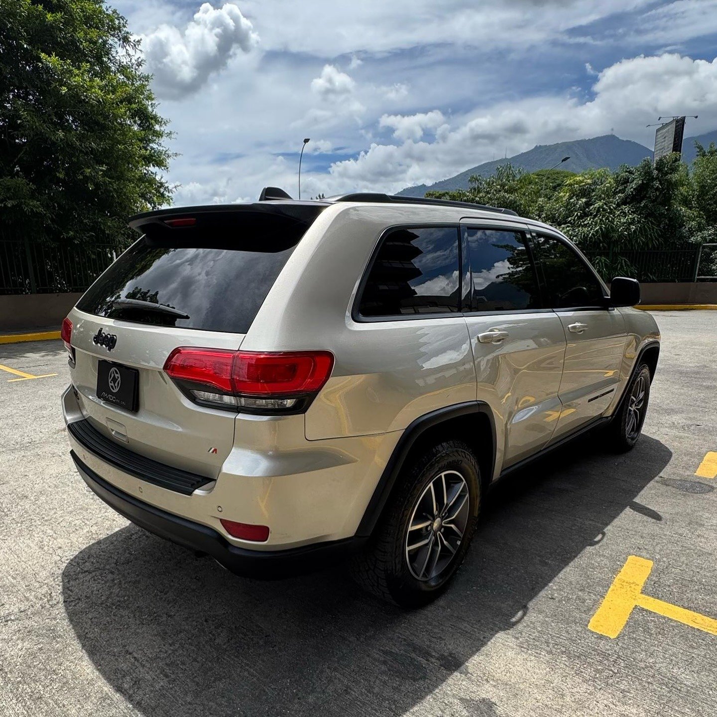 Jeep Grand Cherokee 2013 Sport Wagon