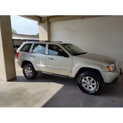 Jeep Grand Cherokee 2010 Plateado Maracay