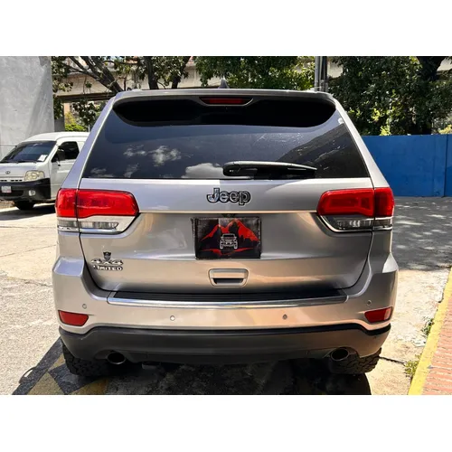 Jeep Grand Cherokee 2013 Plateado Caracas