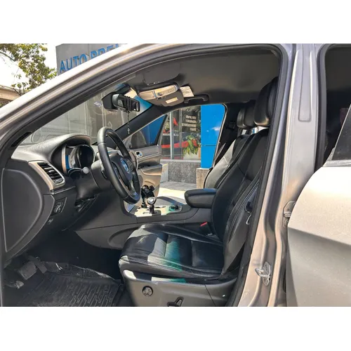 Jeep Grand Cherokee 2013 Plateado Caracas