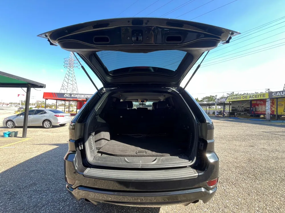 Jeep Grand Cherokee Laredo 2013 Verde Valencia