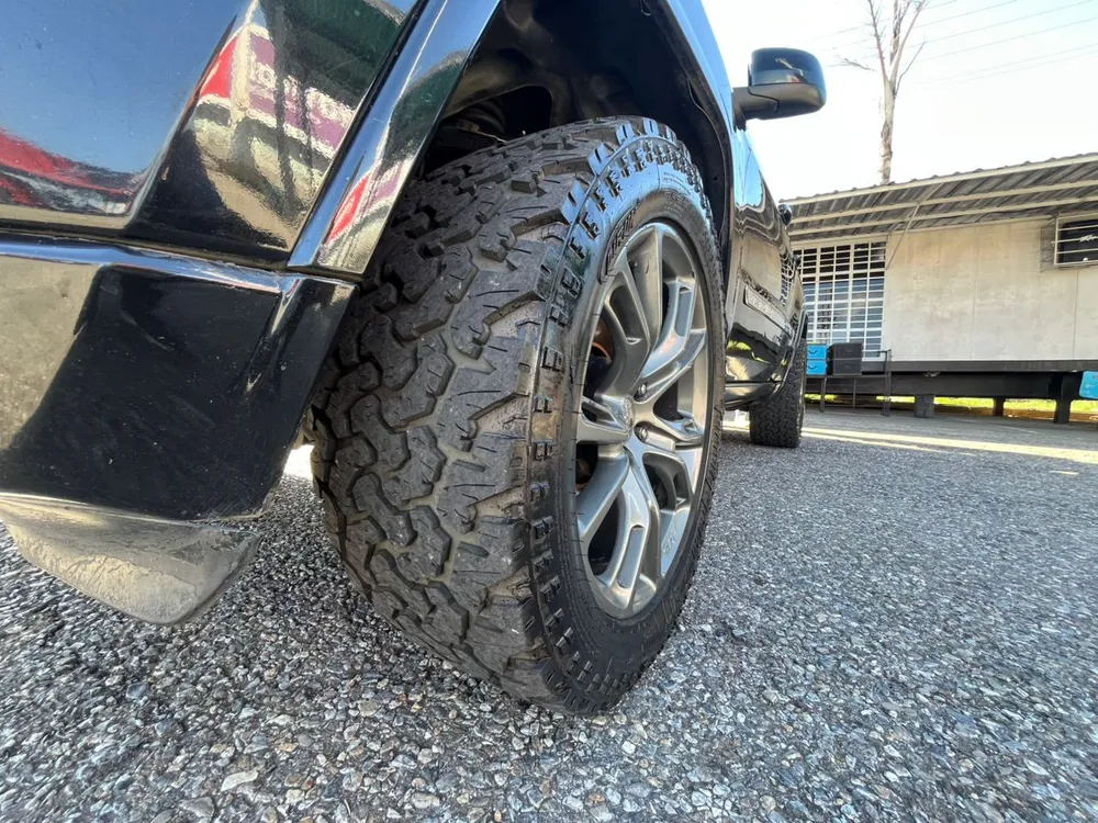 Jeep Grand Cherokee Laredo 2013 Verde Valencia