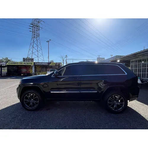 Jeep Grand Cherokee Laredo 2013 Verde Valencia