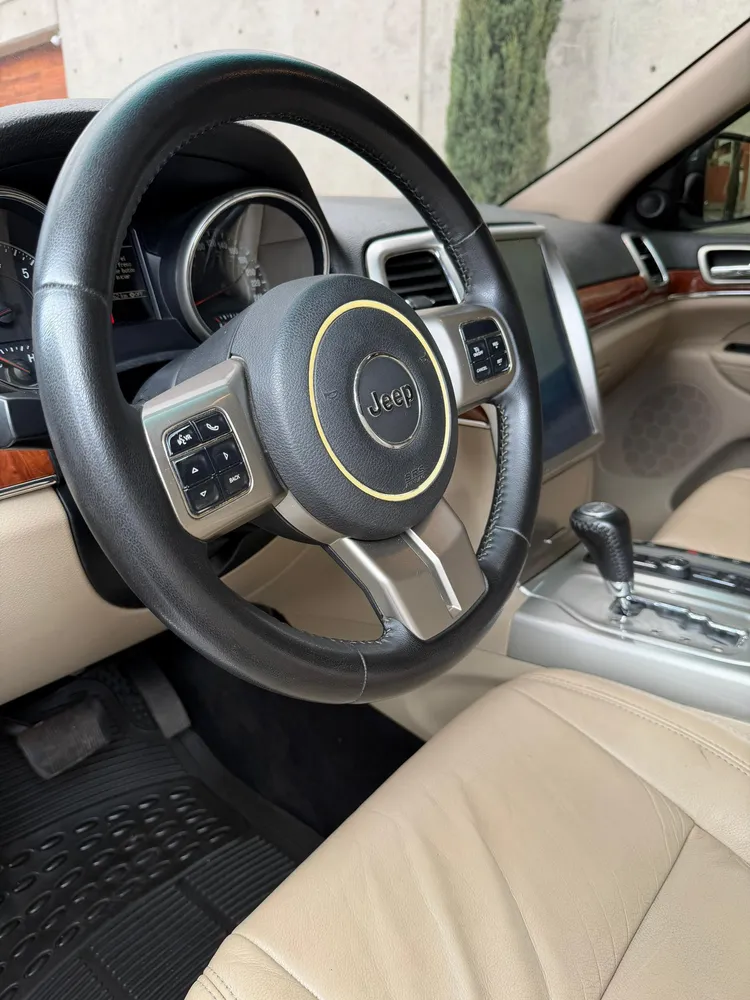 Jeep Grand Cherokee Limited 2011 Negro Caracas