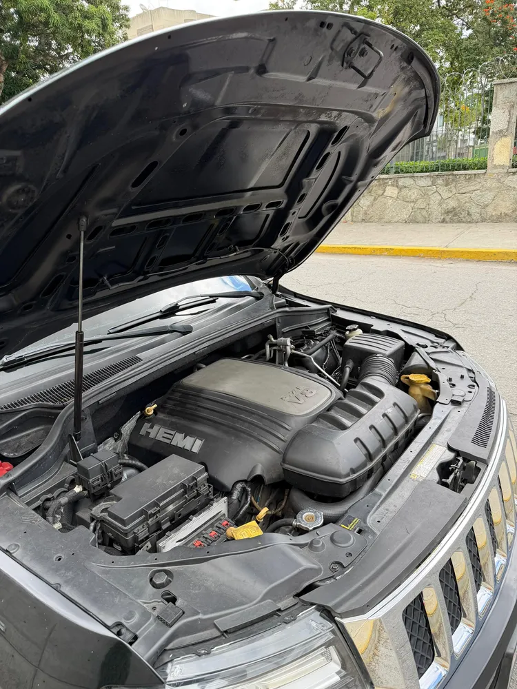 Jeep Grand Cherokee Limited 2011 Negro Caracas