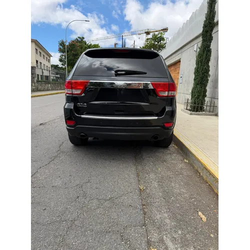 Jeep Grand Cherokee Limited 2011 Negro Caracas