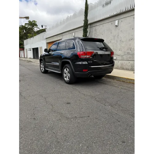Jeep Grand Cherokee Limited 2011 Negro Caracas